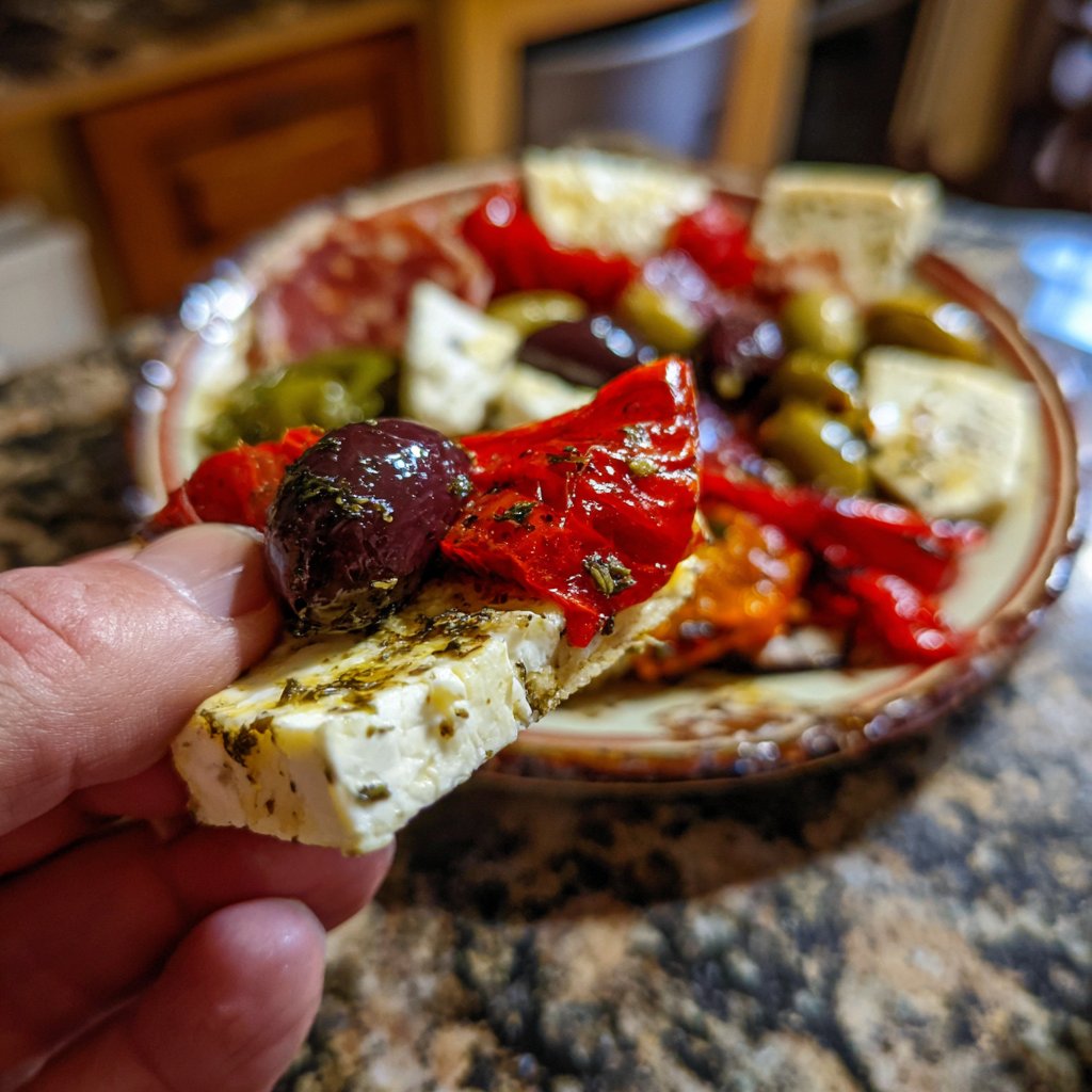 Antipasti Platte mit Peperoni Käse